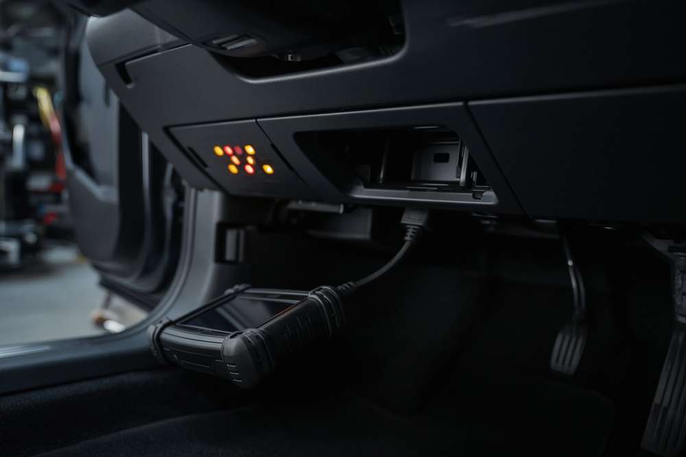 Scan tool connected to a vehicle